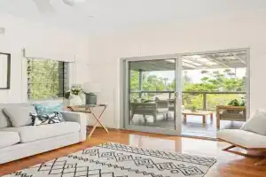 The White Rabbit - with studio & covered deck, Byron Bay