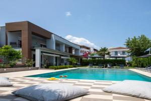 EllinFos Apartments, Hanioti