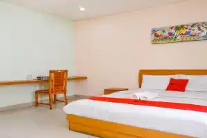 RedDoorz Plus @ Mahendradatta Guest house, Denpasar