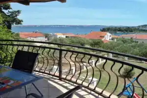 Holiday House Klarin with Sea View, Oltre