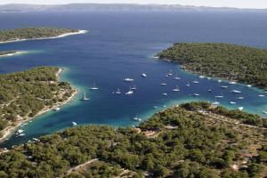 Apartment in with sea view, balcony, air conditioning, Wi-Fi (652-1), Bol