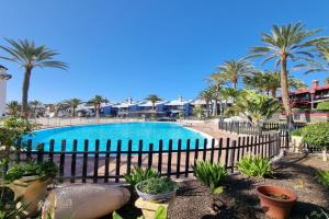 TOP 2 Sun Club bungalow terraza Guest house, San Agustin