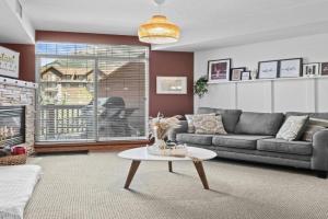 ⭐️ Luxury Mountain View Studio in ⭐️, Canmore