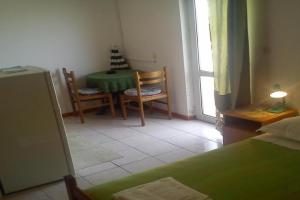 Studio Apartment in Town with Sea View, Balcony, Air Conditioning, Wi-Fi (3615-3), Hvar