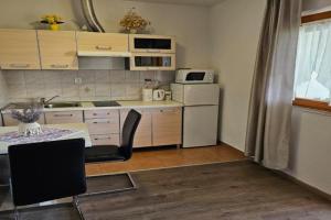 Studio Apartment in with Terrace, Air Conditioning, Wi-Fi (3722-5), Nin