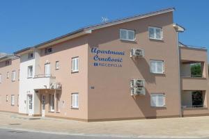 Apartments Crneković V, Baska