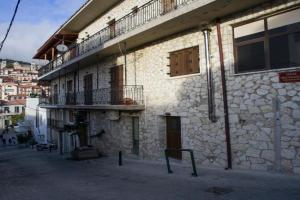 Petra house 2, Arachova