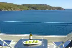 Jenny's Sea View House, Poros