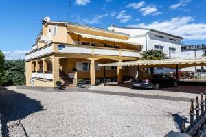 Sara Apartments, Malinska