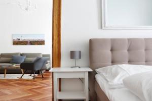 KATZ by ROCKCHAIR Apartments l SUPERHOST Status l 3 Bedrooms Boxspringbeds 2 Bathrooms in City Center - Cozy Family & Business Flair welcomes you!, Berlin