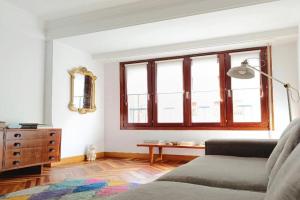 Spacious Confortable Next Beach and Pintxos Area Apartments, San Sebastian