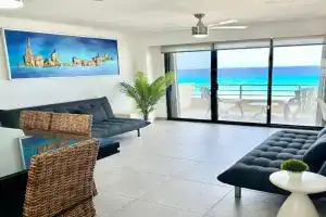 Sparkling Ocean View in Apartments, Cancun