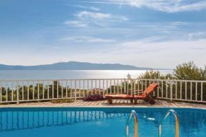 Three-Bedroom Apartment In Podaca, Gradac