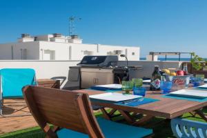 NEW APARTMENT WITH BIG TERRACE 10 Min WALK TO BEACH SUPERMARKETS, Coma-Ruga