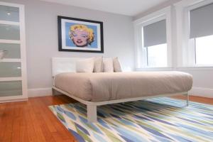 A Stylish Stay w/ a Queen Bed, Heated Floors.. #31 Apartments, Brookline