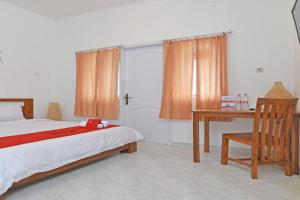 RedDoorz @ Jalan Gatot Subroto Guest house, Denpasar