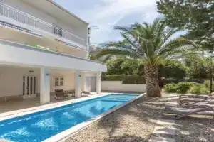 Nice Apartment In, Makarska