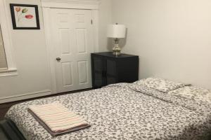 comfort & charm in the johns hopkins uni Apartments, Baltimore
