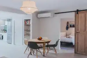 Malaga Beach House, 2 city bikes, 2 children's bikes, WiFi, BIG terrace, BBQ, Family, Childfriendly, Malaga