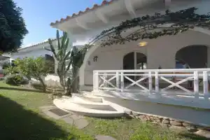 Villa Mediterranea, Monte Nai