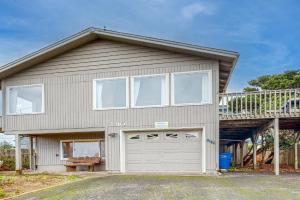 The Money Pit Beach House, Lincoln City