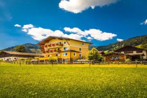 Ferienhof Unterlehengut Farm, Flachau