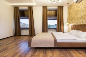 Apartments on Ploshcha Ukrainskykh Heroiv, Kiev