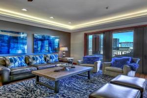 Luxury 3Br Residence Steps From Heavenly Village & Gondola Condo, Stateline