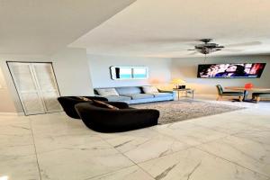 14th Floor 2 BR Resort Condo Direct Oceanfront Wyndham Ocean Walk Resort 1401, Daytona Beach