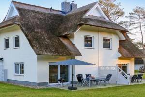 Reetdachhaus 18 Auf Usedom Guest house, Ahlbeck