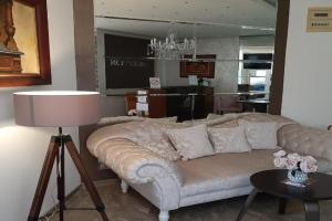 Hotel Usce, Chabats