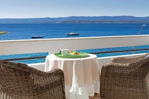 Amazing Waterfront Apartments, Bol