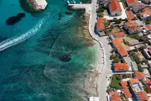Seaside house with a swimming pool, Brac - 16300, Sutivan