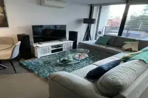 Modern Luxurious with private parking on premises and fast internet Apartments, Melbourne