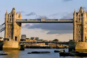 Trendy 2 Bedroom apartment in vibrant Shoreditch, central zone 1 free WiFi - sleeps 4+2, London