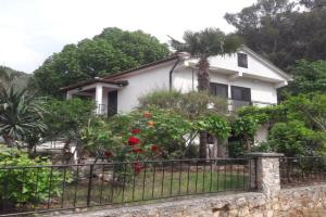 Apartman Barbara, Cerzo