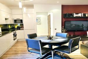 Modern 2 bedroom apartment in the city centre, Riga