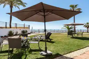 Dona Lola Macarena - Beautiful Frontline beach house between Fuengirola and Marbella - CS100, Mijas Costa