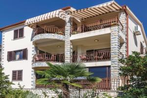 Two-Bedroom Apartment In, Rabac