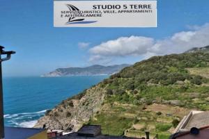 La Casetta Rossa Apartments, Corniglia