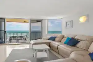 Monterey Lodge Unit 10 27 Warne Terrace Kings Beach, Caloundra