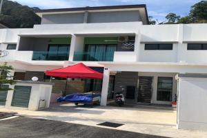 2sty Villa - Walking Distance To The Beach, Pangkor