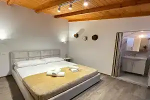 Anel Suites, Vlore