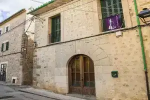 Hiker's TownHouse, Soller
