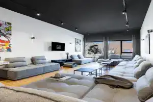 LiV MTL Plaza Apart-hotel, Montreal