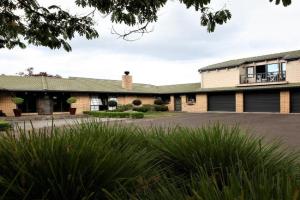 Cedar Park Bed & Breakfast Mini-hotel, Hamilton