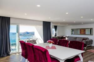 Superior apartment Nike, Mlini