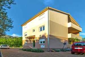 Apartment in near Paklenica Park, Starigrad