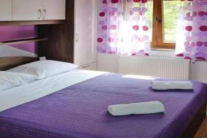 Apartment PINK in only 200 m from the sea, Starigrad