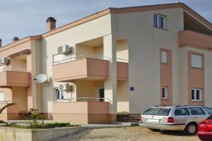 Apartment in near Beach & Paklenica, Starigrad